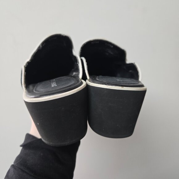 3 For 35 🙌🌼 Genuine Leather Hush Puppies Slip-On Loafer Heels – Black & White - Picture 4 of 7